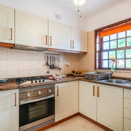 Dream House In Clube